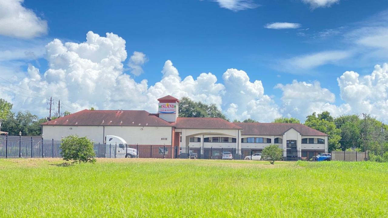 Island Suites Bay City Exterior photo